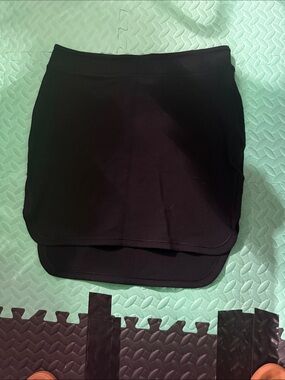 New without tags size 10, Lululemon Mindi skirt